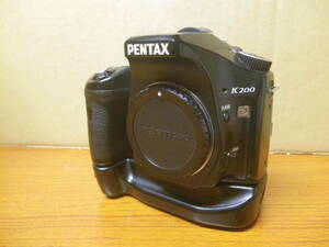 PENTAX一眼レフカメラK200D/専用バッテリーグリップ他付き