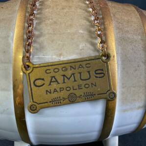 古酒 未開栓？ 長期保管品 お酒 アルコール CAMUS COGNAC NAPOLEON カミュ ナポレオン 白 樽型 陶器ボトル/u27の画像8