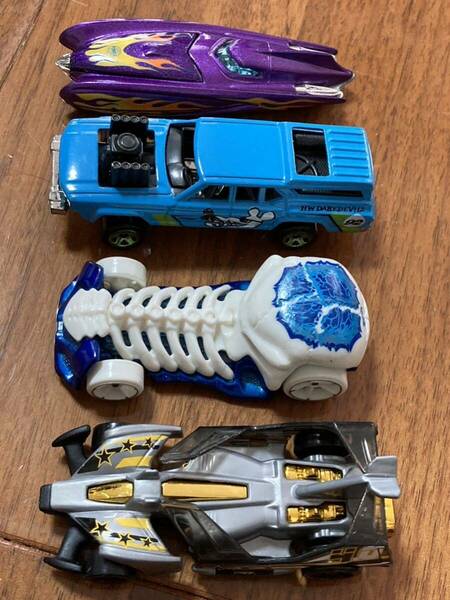 【送料込】ミニカー hotwheels ホットウィール 4台　skull crusher cruise bruiser wild thing jet threat