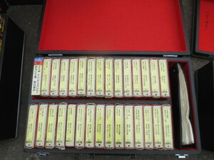 8トラ カラオケカセットテープ 30本　ケース付き　　（中6）