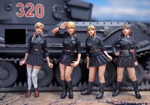 ガレージキット　1/35スケール　未塗装　ミニスカ女性　兵士　4体セット　女性フィギュア　アクションフィギュア