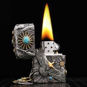 超希少品 手彫り ZIPPO ライター 羽付き 未使用 立体感を備えた ジッポー オイルライター 重量感 真鍮 木箱付き 新品の画像3