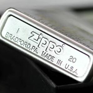 希少品 マルボロライター 立体感を備えた ZIPPO ジッポー Marlboro オイルライター 重量感 真鍮 シルバー 未使用の画像10