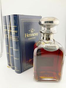 未開栓 古酒 ヘネシー Hennessy COGNAC コニャック ライブラリー シルバートップ ブック型 700ml 中古 洋酒 (k5721-y220)