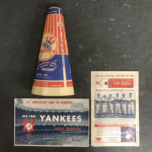 当時物 古い ヤンキース メガホン 1963 オフィシャルプログラム スコアカード YANKEES 40th ANNIVERSARY WORLD CHAMPIONS の画像1