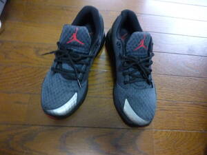 即決・送料込★NIKE ナイキ★美品・JORDAN ジョーダン TRAINER ST WINTER トレイナー ST ウインター 854562★黒ｘ赤 US9(27㎝)