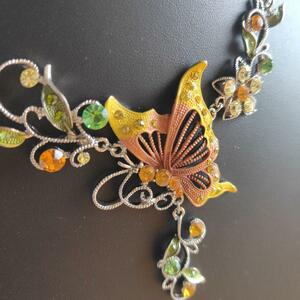  butterfly necklace choker Vintage antique style asimeto Lee yellow 