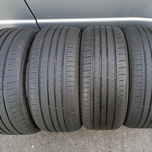 バリ山　215/40R18　ヨコハマ　ブルーア−ス　GT AE51　4本