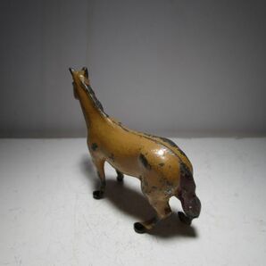 1930～40年代 ヴィンテージ 英国製 馬のオブジェ (Lead製) ジオラマ玩具/古玩具/ミニチュア玩具の画像4