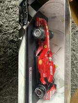 Hot Wheels ホットウィール 1/18 Ferrari フェラーリ F2007 K.ライコネン 2007 バーコード　タイヤホワイトラインカスタム使用_画像1