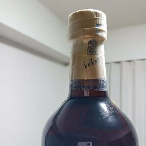 【未開栓】Ballantine's 30years VERY OLD バランタイン 30年 ベリーオールド 700ml 箱とアクリルカバー付き 43%の画像8