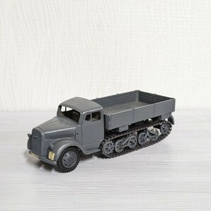 軍用車両 ハーフトラック 約13cm プラモデル 完成品 第二次世界大戦の画像1