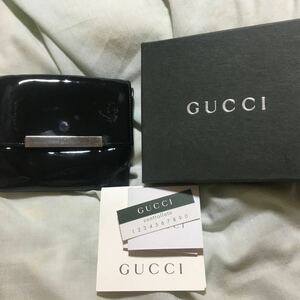 グッチ　GUCCI 財布　エナメル二つ折り財布