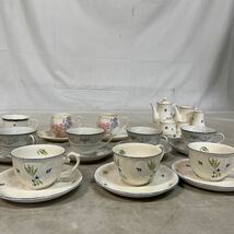 【ジャンク品】Noritake ノリタケ コーヒーカップ&ソーサー、7客。MARUIカップ &ソーサー2客。バレンチノカップ1個。その他。まとめ売り_画像2