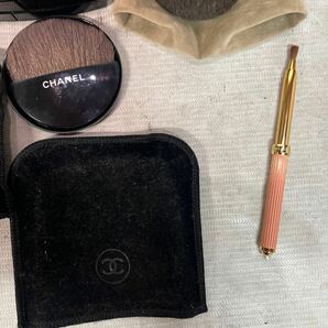 【ジャンク品】CHANEL アイシャドウ 、リップ、パウダー中古品。イヴ・サンローラン、ソープ2個、未使用。ハケ。その他。の画像3