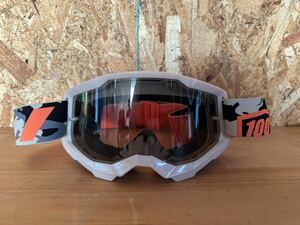 100% MX goggle smoked lens attaching 