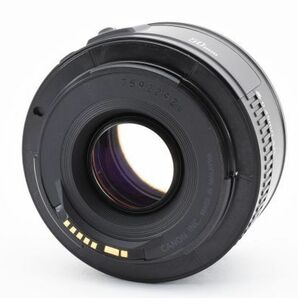 完動良品 Canon Lens EF 50mm F1.8 II AF Standard Lens 単焦点 標準 レンズ / キヤノン EF フルサイズ対応 大人気の撒き餌レンズ #5983の画像4