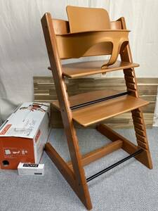 【送料無料】STOKKE ストッケ トリップトラップ TRIPP TRAPP (チェリー)　ベビーセット付き　椅子　チェア/SSNN1SJ6140420099