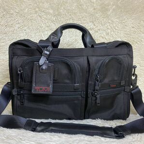 【極美品】TUMI トゥミ 2way ビジネスバッグ ブリーフケース 2室 キャンバス ブラック 黒 メンズ 通勤通学 A4収納可 収納箇所多数 26141DHの画像2