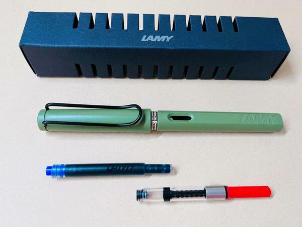 2000値下げ！Lamy Safari サファリ万年筆 EF細字インクコンバーター付き