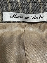 イタリア製グレー系、品の良いペンシルストライプ未使用スーツ、春夏用、折り目の決まった上下52_画像5