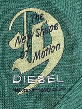 DIESEL.ディーゼルニットセーター、カッコ良い胸刺繍、希少なグリーン、中古品 、緑サイズＬ_画像2