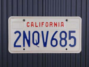 ナンバープレート【カリフォルニア州】アメリカ　ヴィンテージ　ガレージ　陸運局払い下げ　E-11