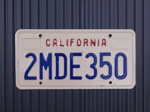 ナンバープレート【カリフォルニア州】アメリカ　ヴィンテージ　ガレージ　陸運局払い下げ　E-3