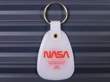 ◆送料\84◆【NASA・アメリカ航空宇宙局】※《蓄光キーリング》 WESTERN SADDLE KEY RING　アルテミス計画　キーホルダー_画像1