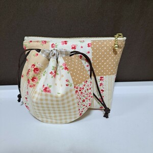  Mini pouch . Mini pouch set patchwork manner small flower 