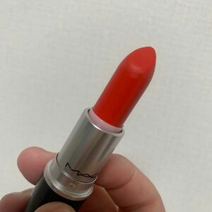 ●MAC 口紅　LADY DANGER A28 