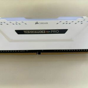 D53 CORSAIR VENGEANCE RGB PRO DDR4-32GB（4x8GB）中古品の画像1