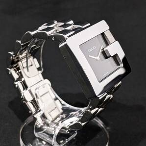 【46106】GUCCI グッチ 3600M クオーツ QZ 黒文字盤 ブラック シルバーカラー SS Gマーク スクエア メンズ 腕時計 スイス製 稼働品の画像2