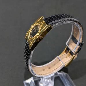 【46040】1円 Christian Dior クリスチャンディオール CD D82-150 カナージュ 黒文字盤 ブラック×ゴールドカラー スクエア クオーツ QZ の画像3