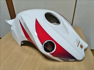 使用少ない美品！ '08 '09 CBR1000RR SC59 フューエルタンクカバー パールサンビームホワイト スペシャルカラー車 (NHA66H) トリコロール 