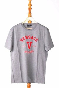 ヴェルサーチ ベルサーチ メンズ バーシティー ロゴ Tシャツ グレー サイズXL VERSACE 1008480 1A06062 1E100 新品