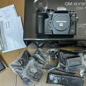 【新同品】OM SYSTEM OLYMPUS OM-1 ボディ オリンパス シャッター数：89 ミラーレスの画像1