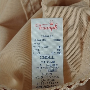 ka_3825s ★定形外 配送★ Triumph トリンプ TR440 ボディコンシェルジュ 豪華レース 補正 ボディスーツ C85LLの画像3