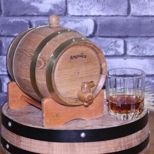 * oak made Mini ...& server own only. whisky . structure .2G