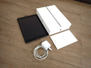Apple iPad (第９世代) Wi-Fi 64GB スペースグレイ (整備済み品)