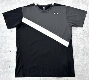 OAKLEY テニス ドライ 半袖 Tシャツ リフレクター ワンポイントロゴ　　オークリー スポーツ トレーニング ランニング ジョギング 早3679