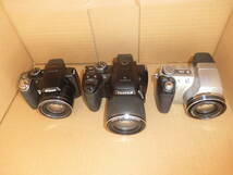 デジカメ・中古・ジャンク　3台まとめ CCD Nikon Fujifilm SONY　M_画像1