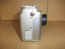 Nikon CoolPix 880 1/1.8型CCD 中古　バッテリー３個充電器CF付き　R_画像4