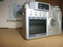 Nikon CoolPix 880 1/1.8型CCD 中古　バッテリー３個充電器CF付き　R_画像8