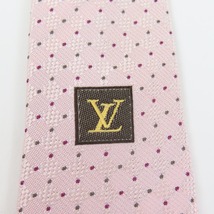 78588LOUIS VUITTON ルイヴィトン 新品同様美品 通勤 Yシャツ ビジネス スーツ ロゴ ドット柄 ネクタイ シルク ピンク メンズ_画像4