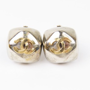 41302*1 jpy start *CHANEL Chanel ultimate beautiful goods square here Mark Vintage accessory earrings GP silver 