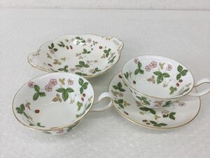 ●営KZ879-80【黒壺刻印】WEDGWOOD ウエッジウッド ワイルドストロベリー カップ ソーサー 耳付き 深皿