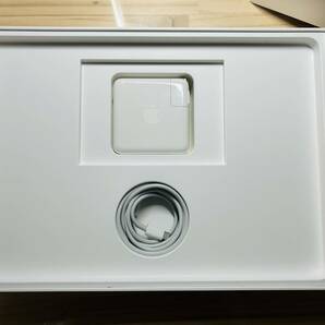 MacBook Pro 2017年モデル 13インチ 512GB メモリ8GB 充電回数9回 美品の画像3