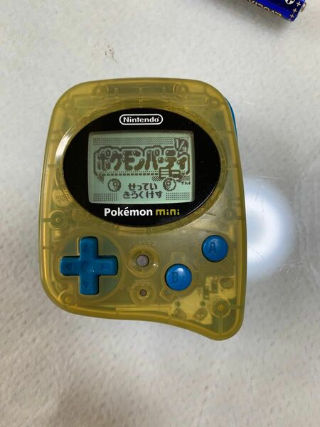 中古 Nintendo Pokemon miniポケモンミニ本体　ソフト付 ポケモンミニ （動作確認済）
