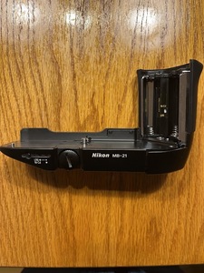 ニコン　Nikon　MB-21　バッテリーグリップ